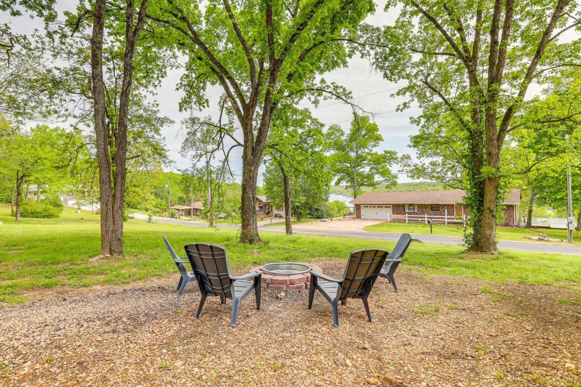 Shell Knob Home With Deck And Table Rock Lake View 外观 照片